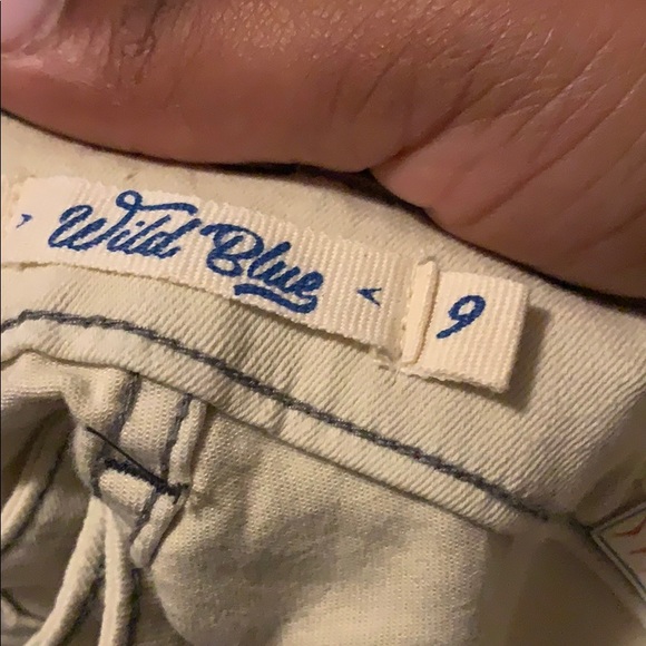 light wash jeans - Picture 3 of 3